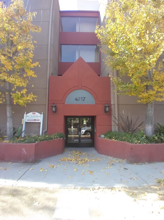 Foto del edificio - 4717 Ben Ave
