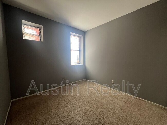 Foto del edificio - 4362 McPherson Ave