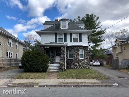 Primary Photo - 2 br, 1 bath Apartment - 102 Floral St