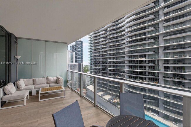 Foto del edificio - 1010 Brickell Ave