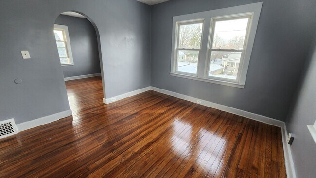 Foto del edificio - 20664 Miller Ave
