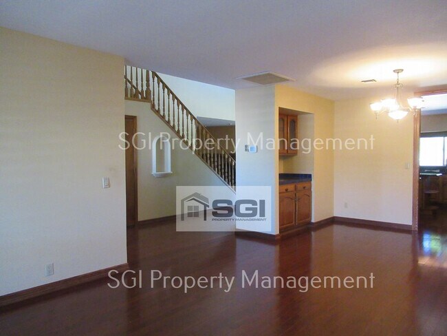 Foto del edificio - 3 BEDROOM PEORIA HOME ON ENORMOUS LOT!!