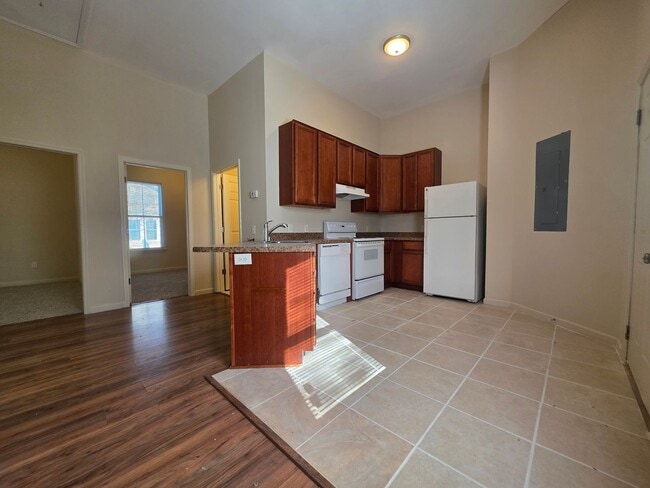 Foto del edificio - 1102 E 33rd St