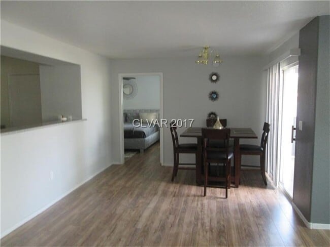 Foto del edificio - Silverado Ranch 1098