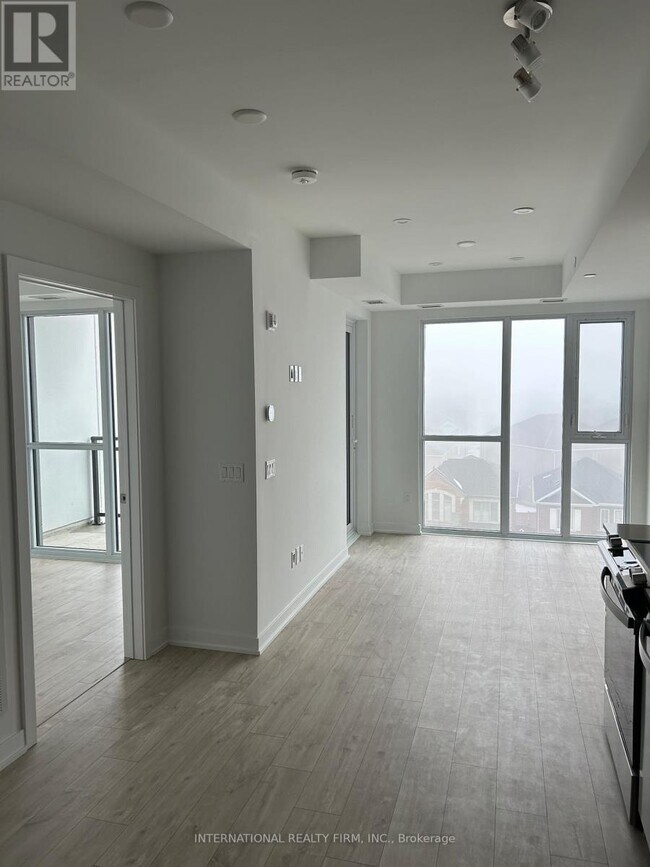 Photo du bâtiment - 770 Whitlock Ave