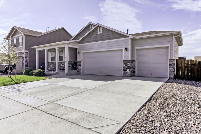 Building Photo - 3 Bedroom 2 bath Ranch in Windsor