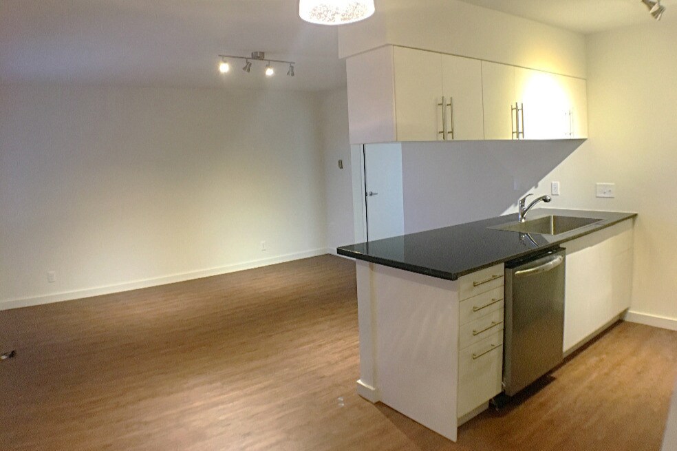 Foto principal - 415 W 39th St