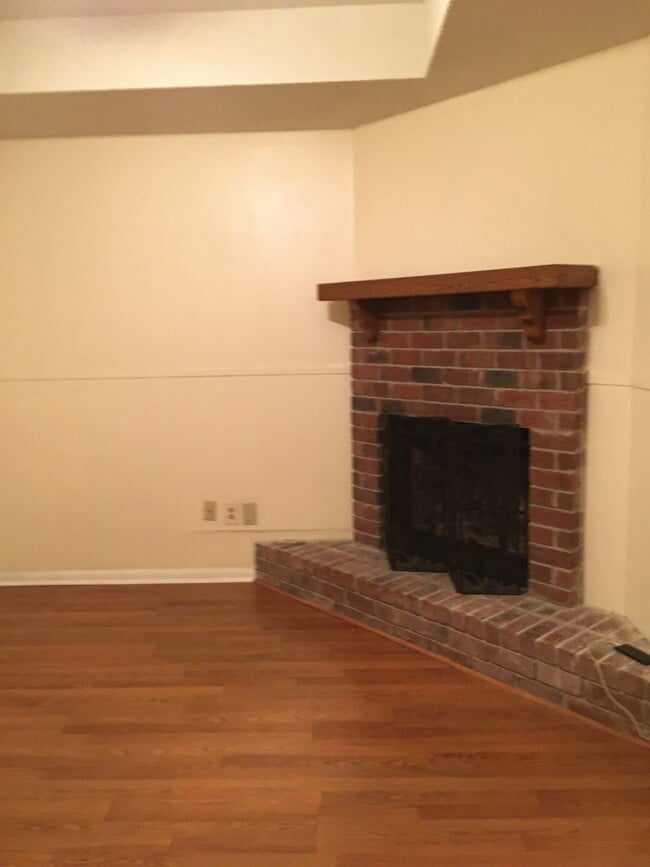 Building Photo - 5920 Ingram Dr