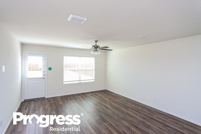 Building Photo - 4101 Wintergreen Dr