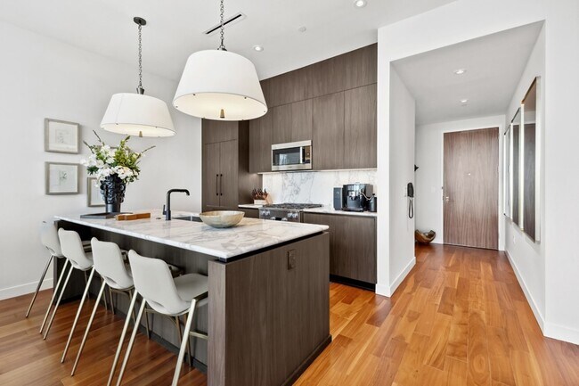 Foto del edificio - 160 2nd Ave S
