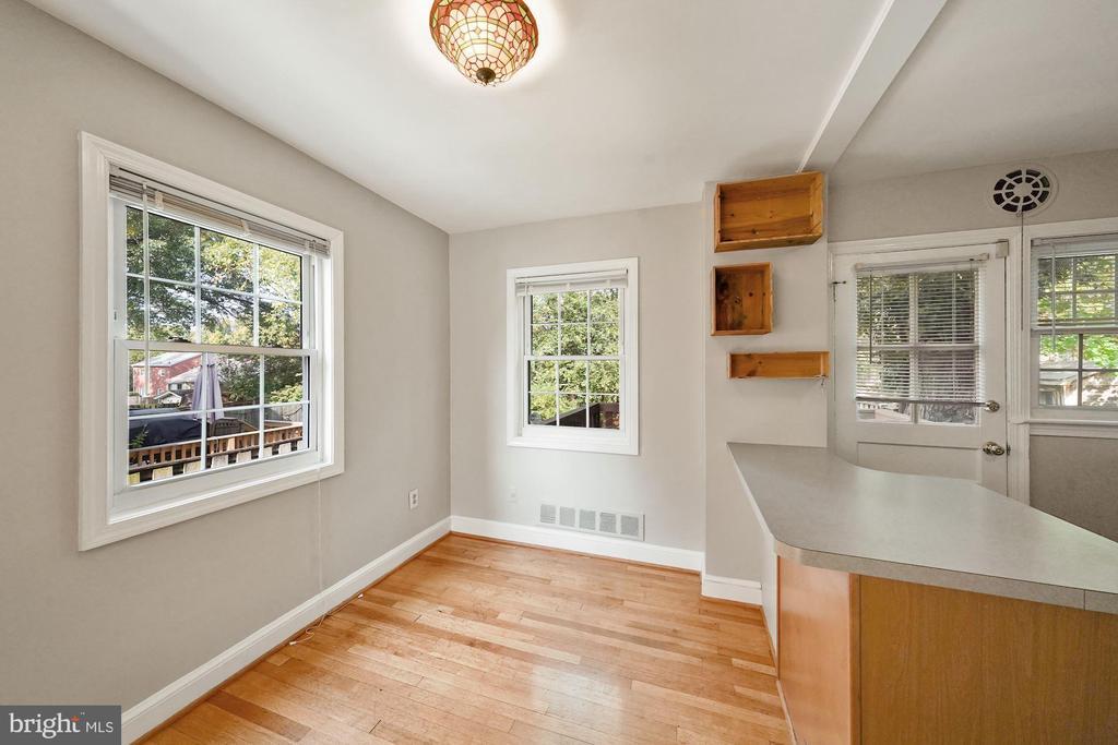 Primary Photo - 14 E Myrtle St