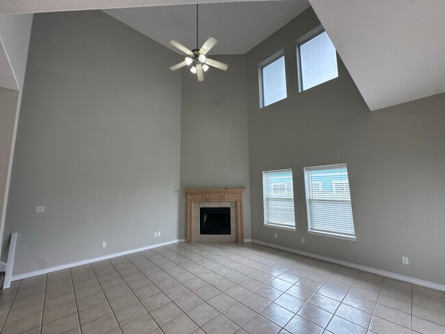 Building Photo - 15505 Palmira Ave