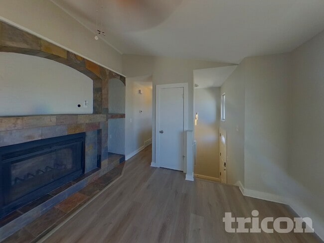 Building Photo - 1865 Swearinger Dr