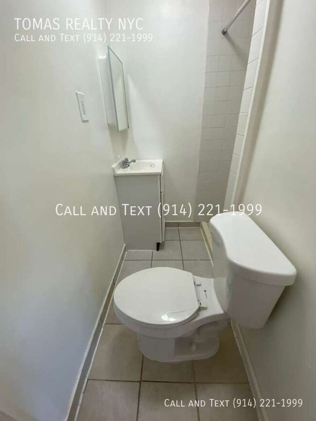 Photo - 142 School St Apartment