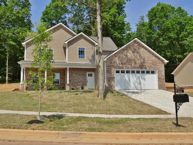Building Photo - **COMING SOON!** EXECUTIVE HOME AVAILABLE ...