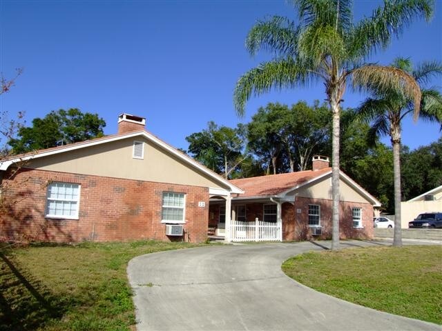 Foto principal - 1460 Cleveland St