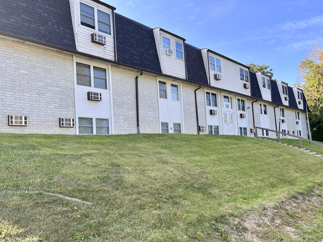 Primary Photo - Wood Street Apartments