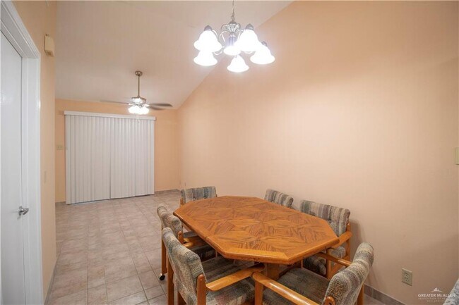 Foto del edificio - 1510 River Bend Dr