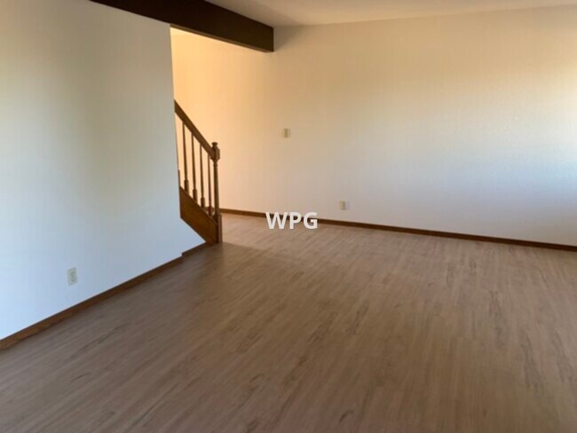 Building Photo - 2062 Holly Branch Ct