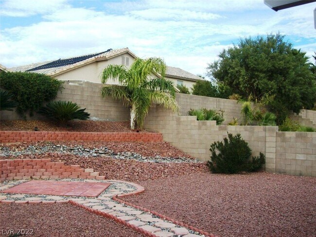 Foto del edificio - 7627 Maple Meadow St