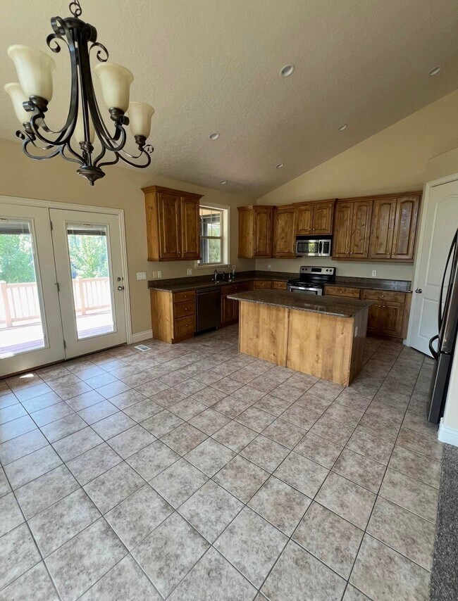 Foto del edificio - 2049 Sunflower Ln