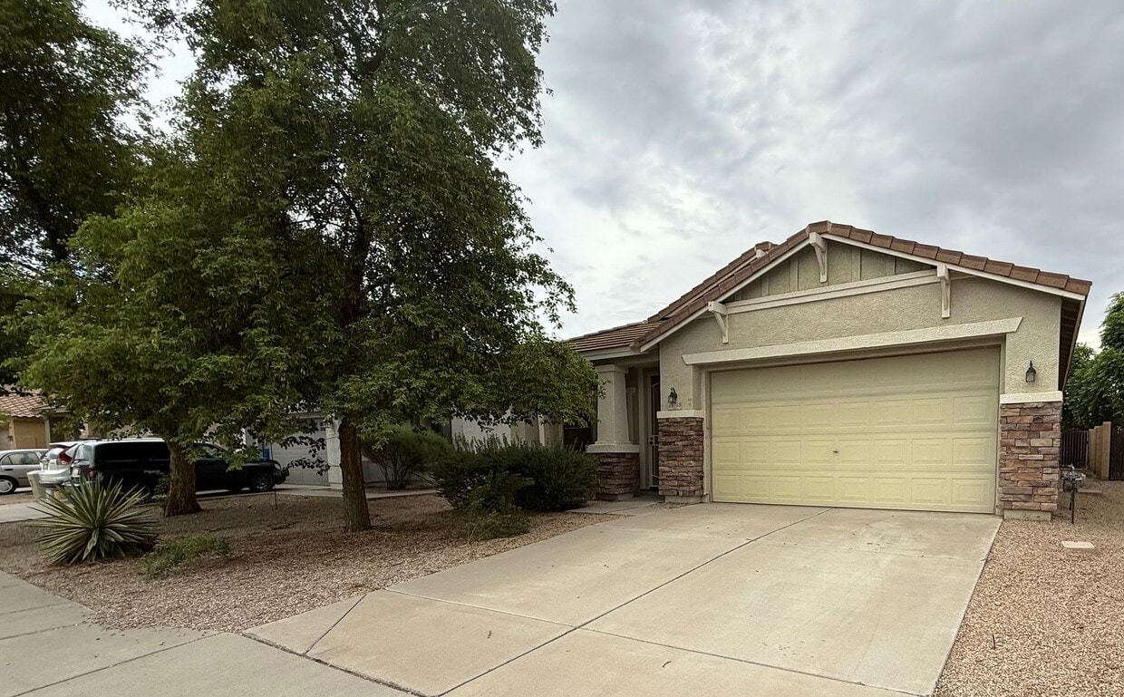 Primary Photo - BEAUTIFUL 4 BEDROOM HOME IN JOHNSON RANCH