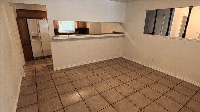 Building Photo - 3327 Valerie Ln