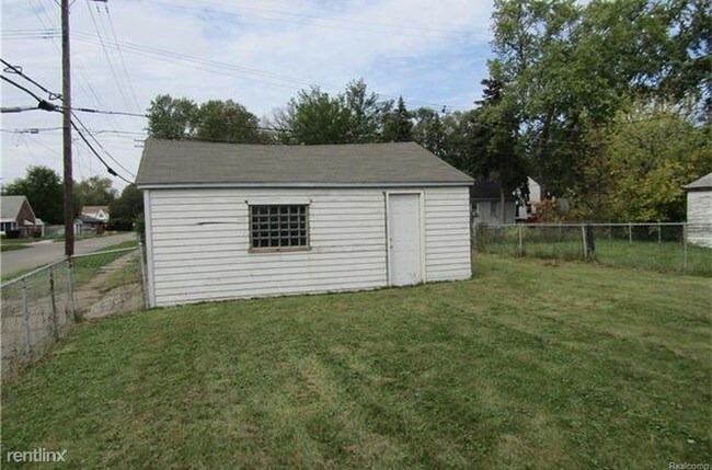 Building Photo - 11901 Rossiter St