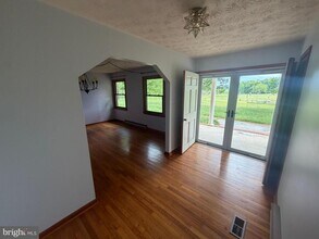 Building Photo - 116 Rehoboth Ln