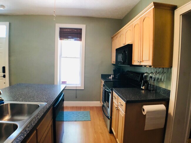 Foto del edificio - 1256 Dennison Ave