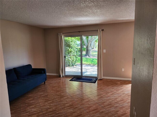 Foto del edificio - 1310 83rd Ave N