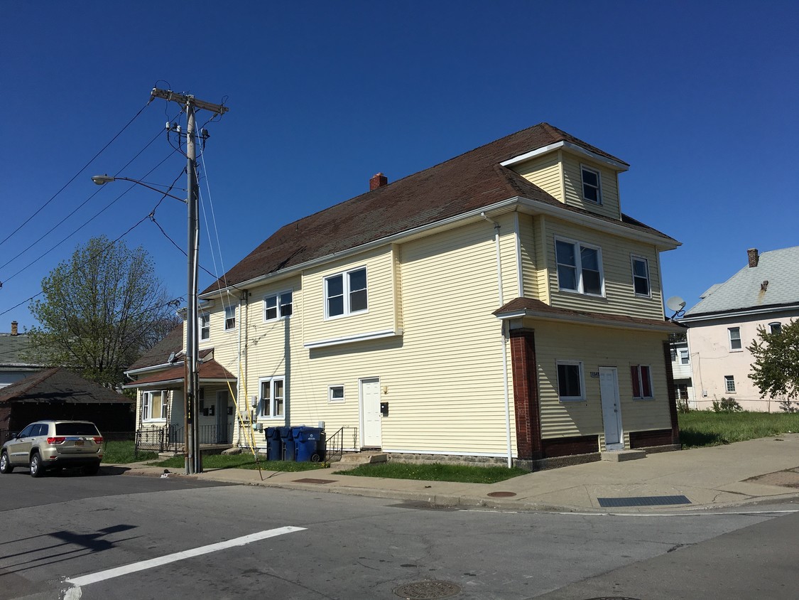 1546 Broadway - Owner-Financing, 4-family on Broadway