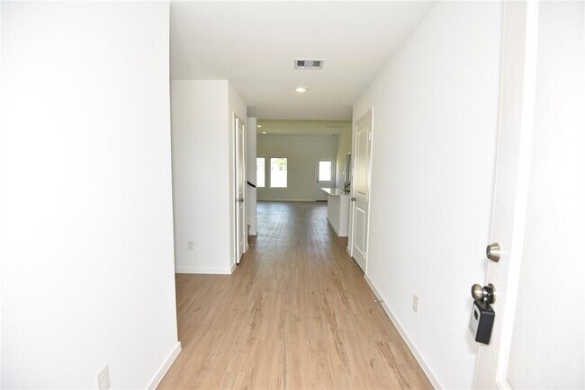 Building Photo - 21539 Casavatore Dr