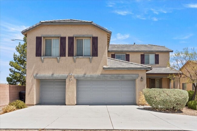 Building Photo - Stunning 5-Bedroom Home at the End of a Cu...