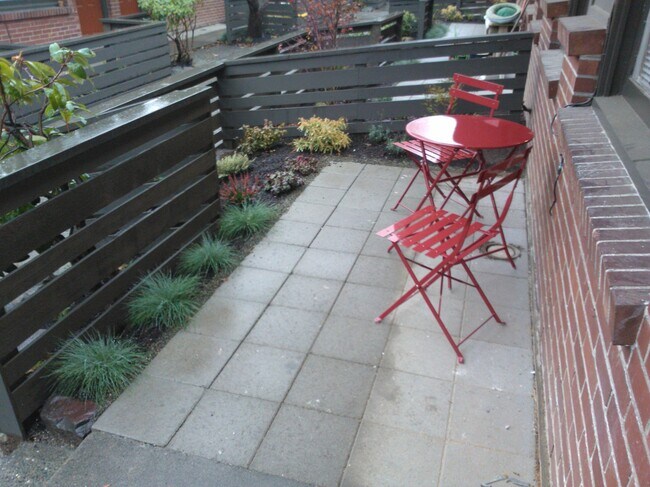 Foto del edificio - 1532 NW 51st St