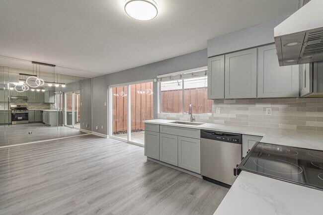 Foto del edificio - 12543 Wellington Park Dr