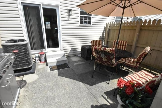 Building Photo - 2 br, 1.5 bath  - 7757 Amberfalls Ct