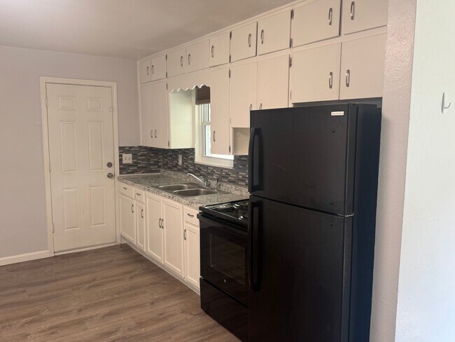 Foto del edificio - 54th Street Duplex