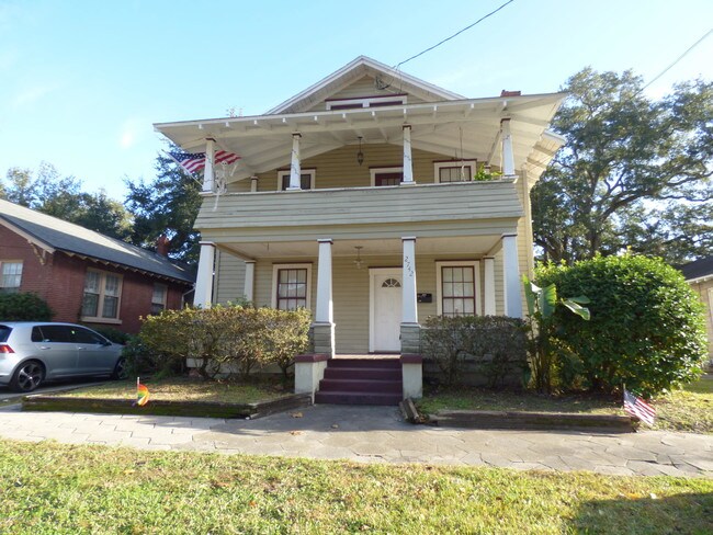 Building Photo - 2742 Lydia St