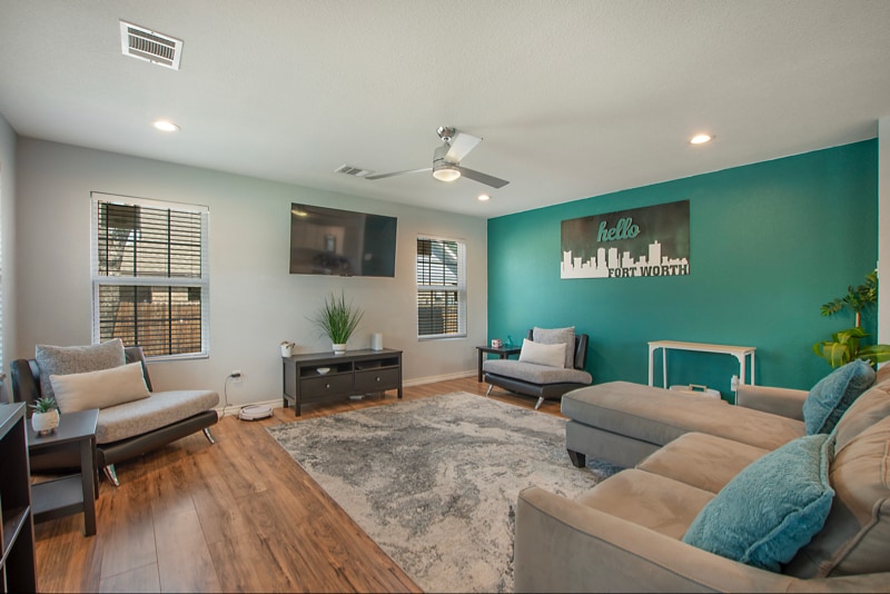 Photo - 958 E Allen Ave (Fort Worth, TX)