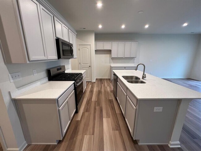 Building Photo - 14250 Tenbury Way