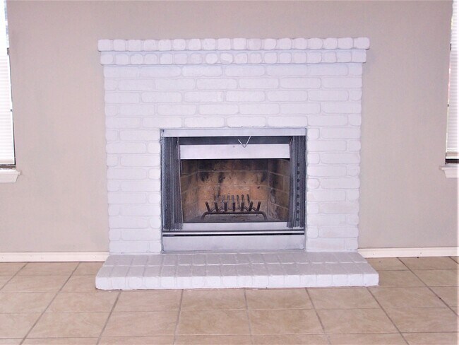 Building Photo - 4803 Hamilton Wolfe Rd