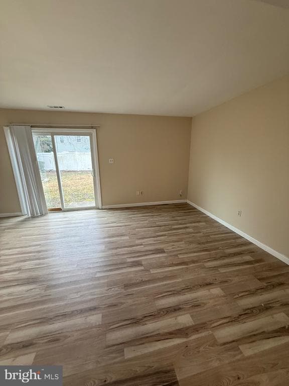 Building Photo - 8 Hewitt Ln