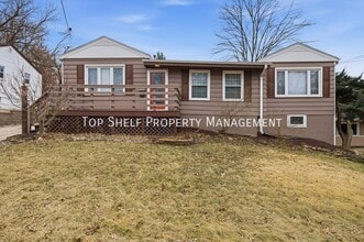 Building Photo - 502 Lacona Ave