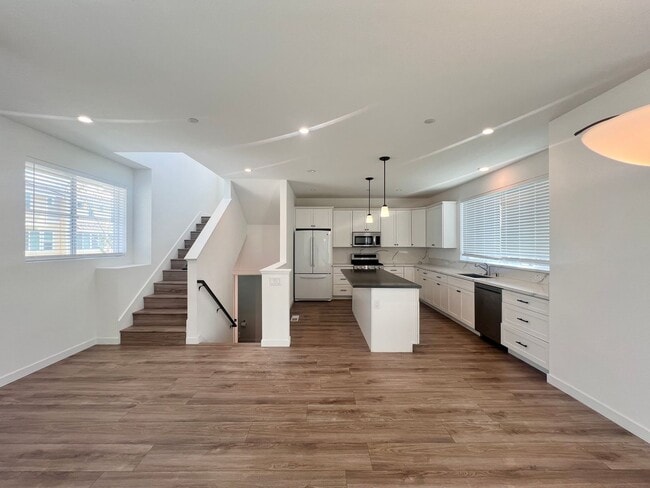 Building Photo - Beautiful 3-bedroom 2.5 home in Prime Nort...