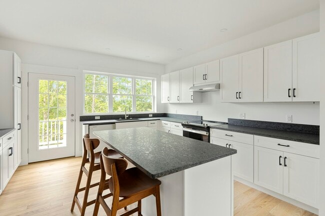 Photo - 2 Honey Hill Ln Townhome