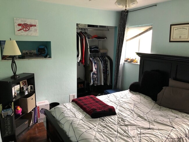 Photo - 102 s 126th House