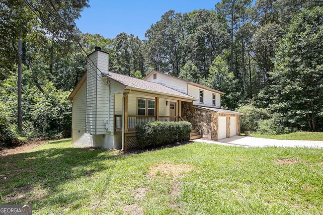 Foto del edificio - 107 Lake Ridge Rd