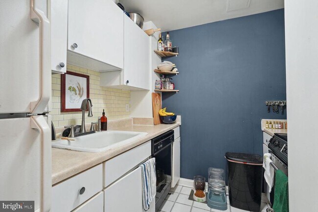 Foto del edificio - 1736 18th St NW