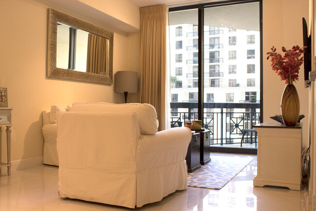 Foto del edificio - 701 S Olive Ave